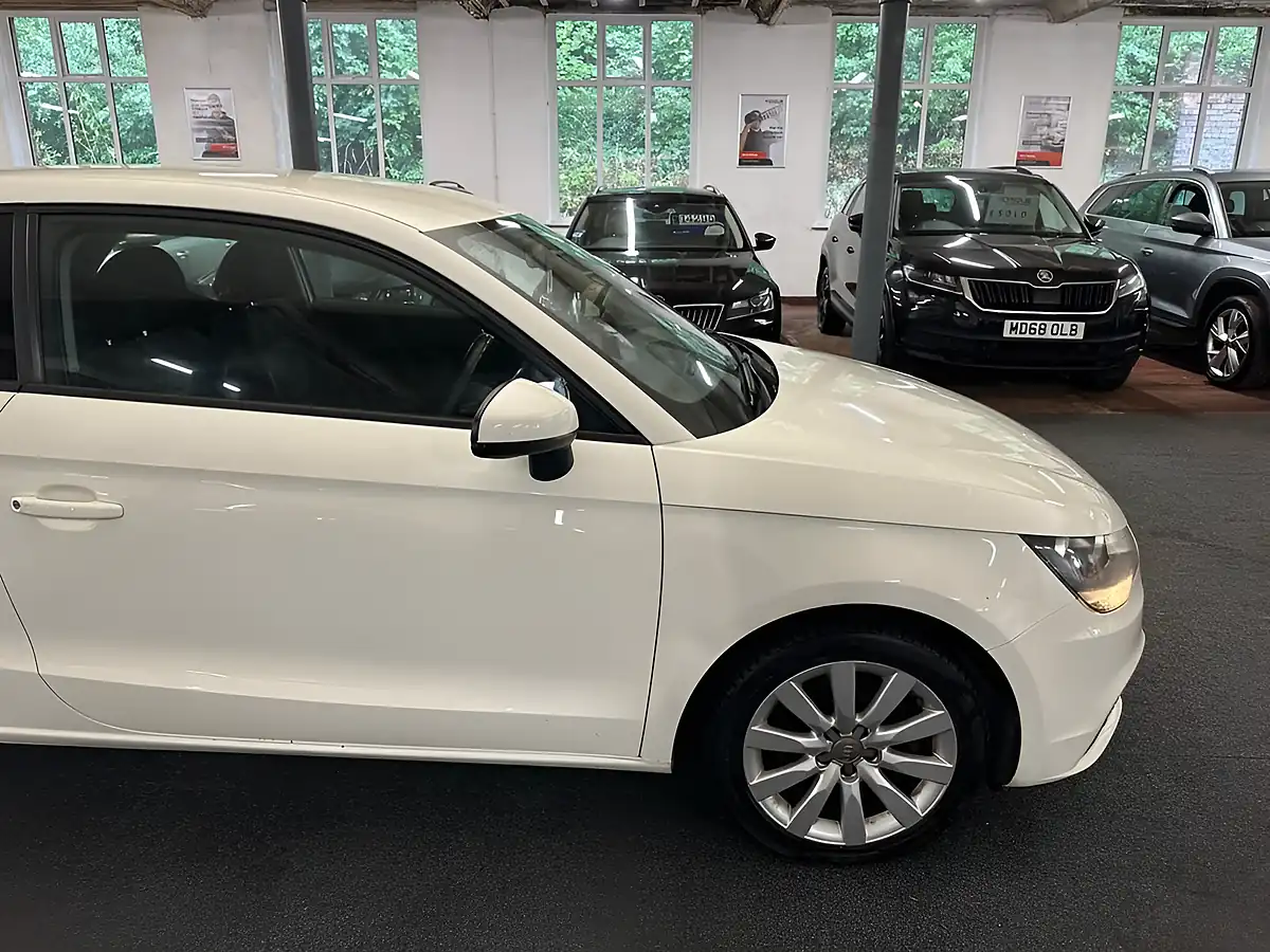 Used 2012 Audi A1 Sport White - Interior and Exterior details 14