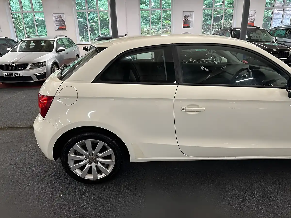 Used 2012 Audi A1 Sport White - Interior and Exterior details 15