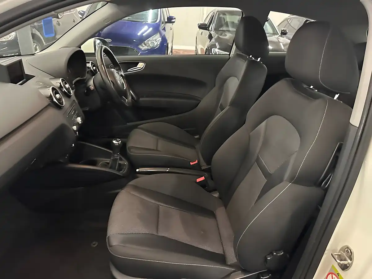 Used 2012 Audi A1 Sport White - Interior and Exterior details 7