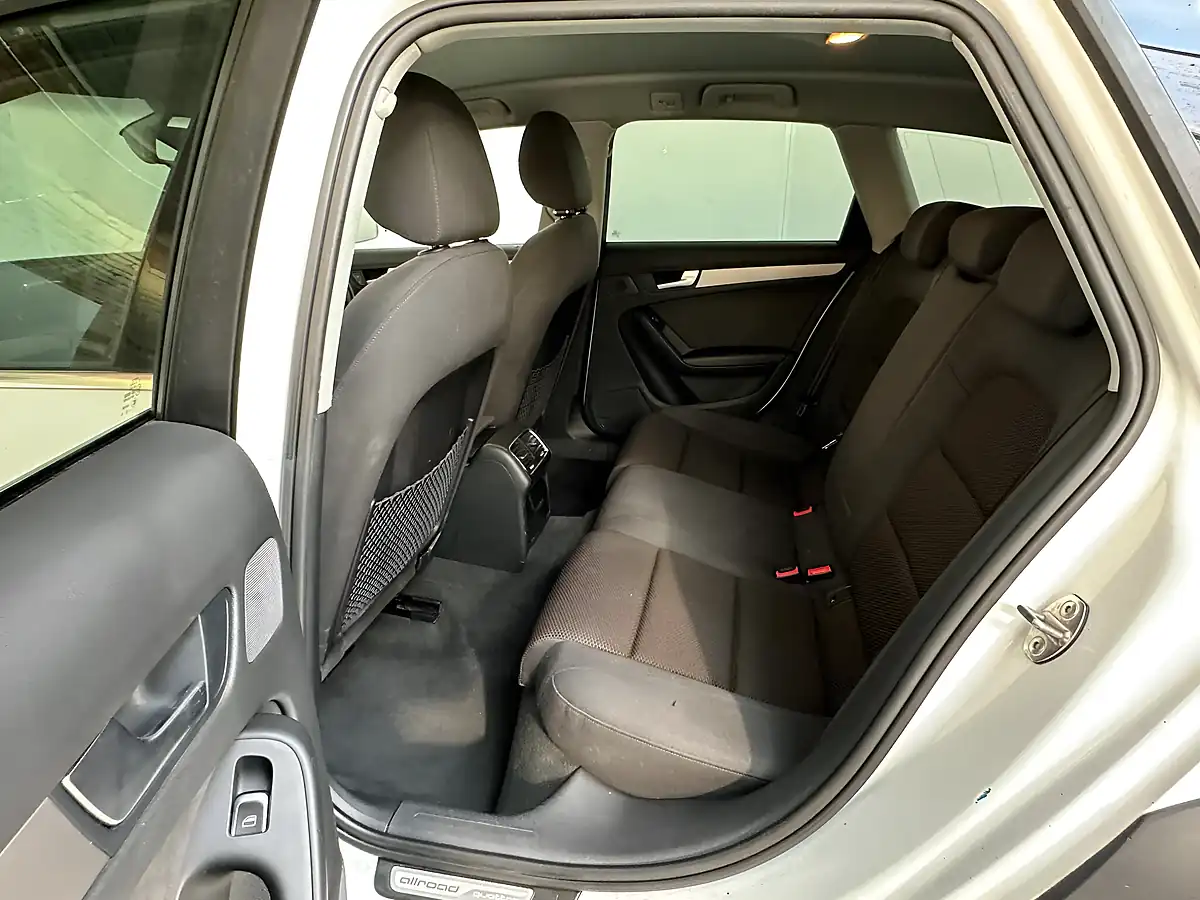 Used 2012 Audi A4 Allroad White - Interior and Exterior details 10