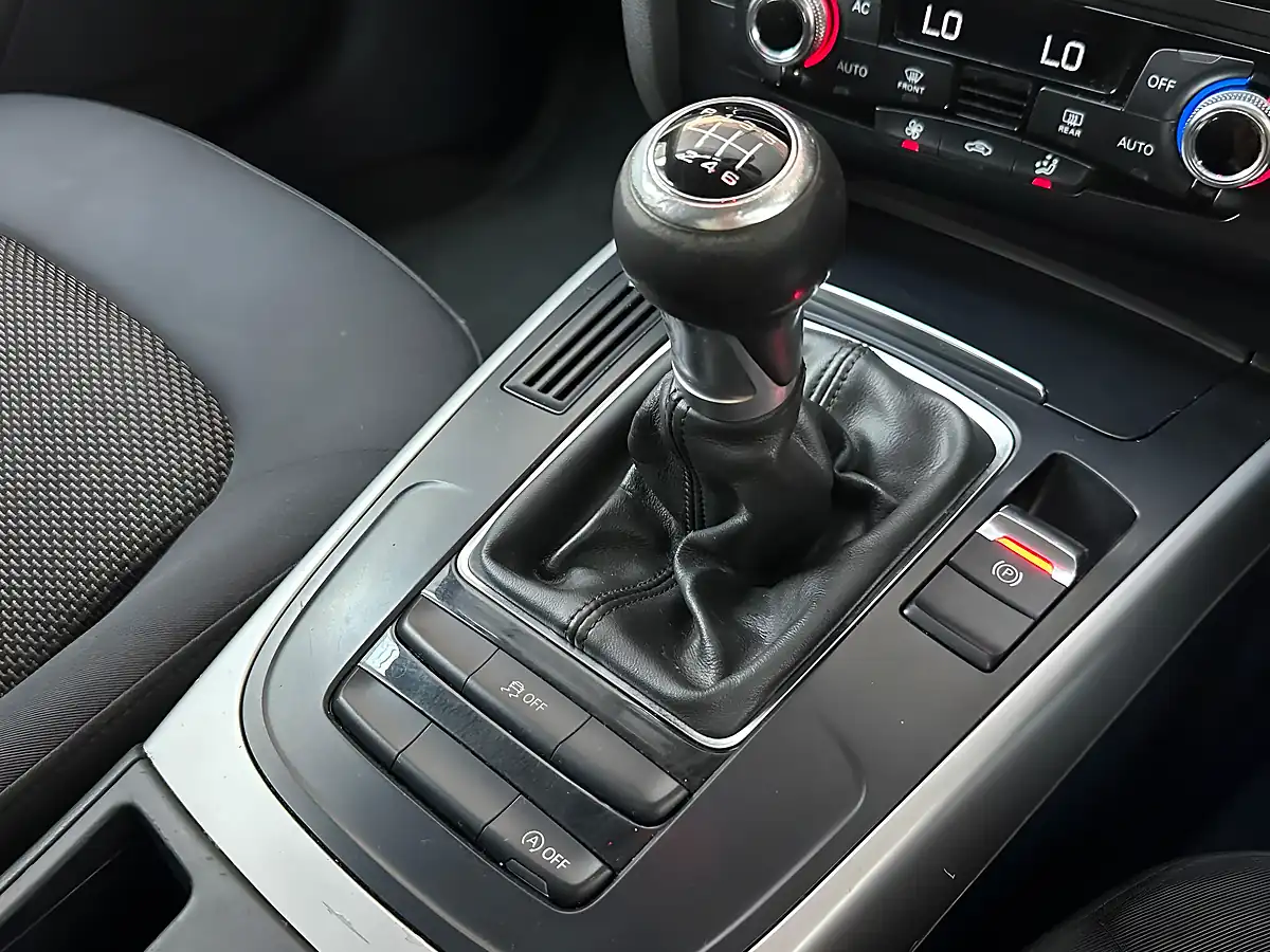 Used 2012 Audi A4 Allroad White - Interior and Exterior details 16