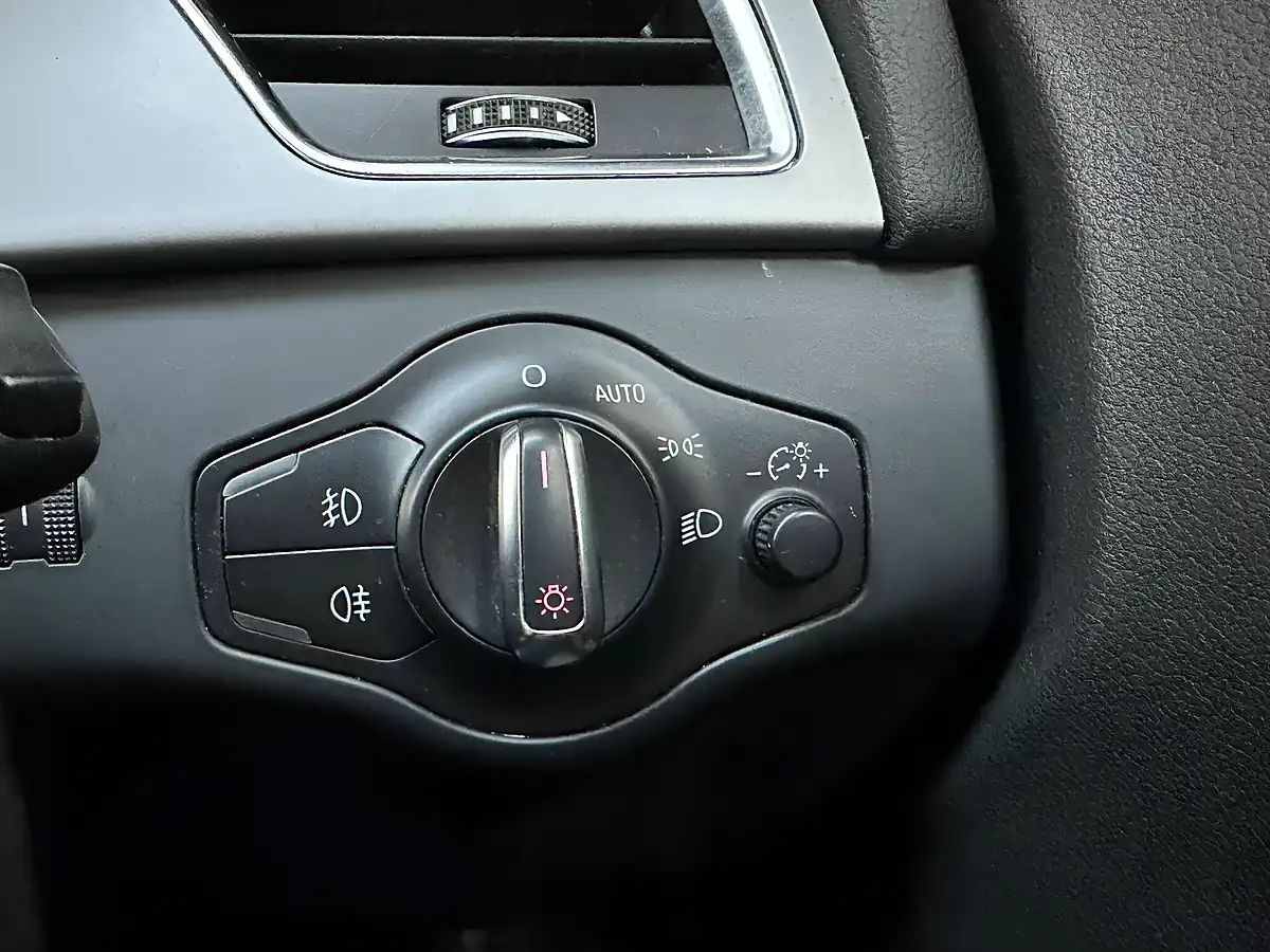 Used 2012 Audi A4 Allroad White - Interior and Exterior details 18