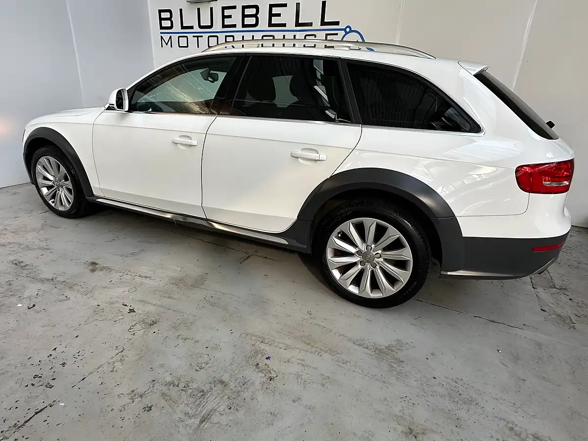 Used 2012 Audi A4 Allroad White - Interior and Exterior details 6