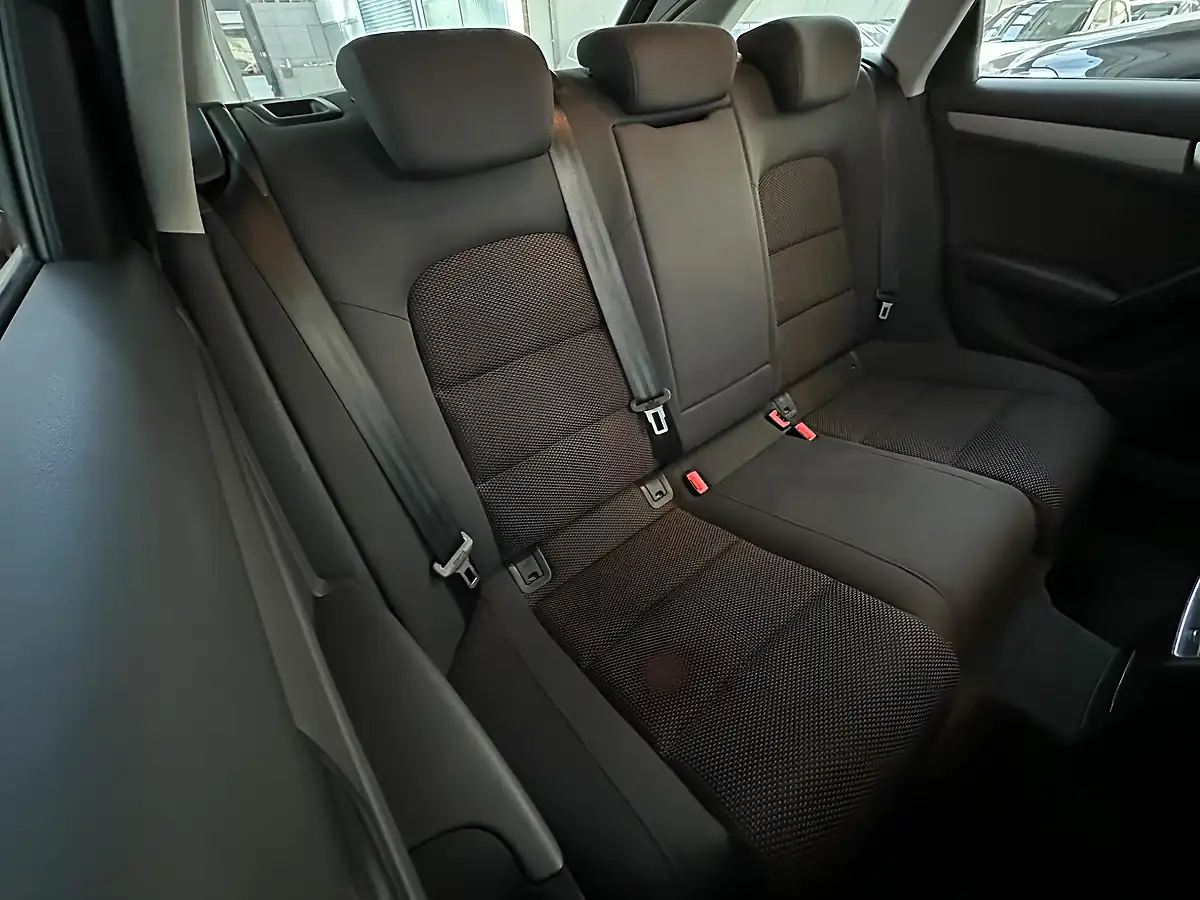 Used 2012 Audi A4 Allroad White - Interior and Exterior details 8