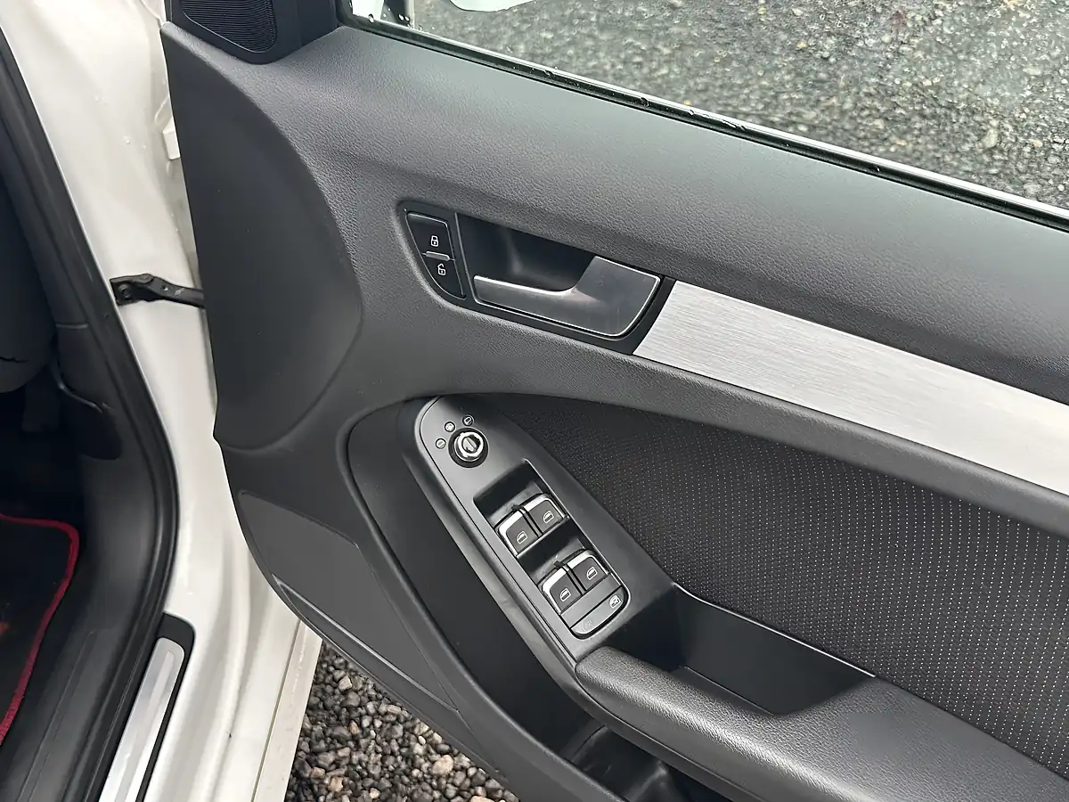 Used 2012 Audi A4 Avant S Line White - Interior and Exterior details 18