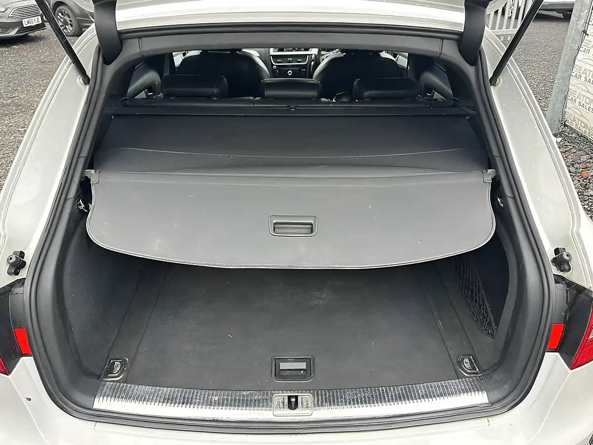 Used 2012 Audi A4 Avant S Line White - Interior and Exterior details 9