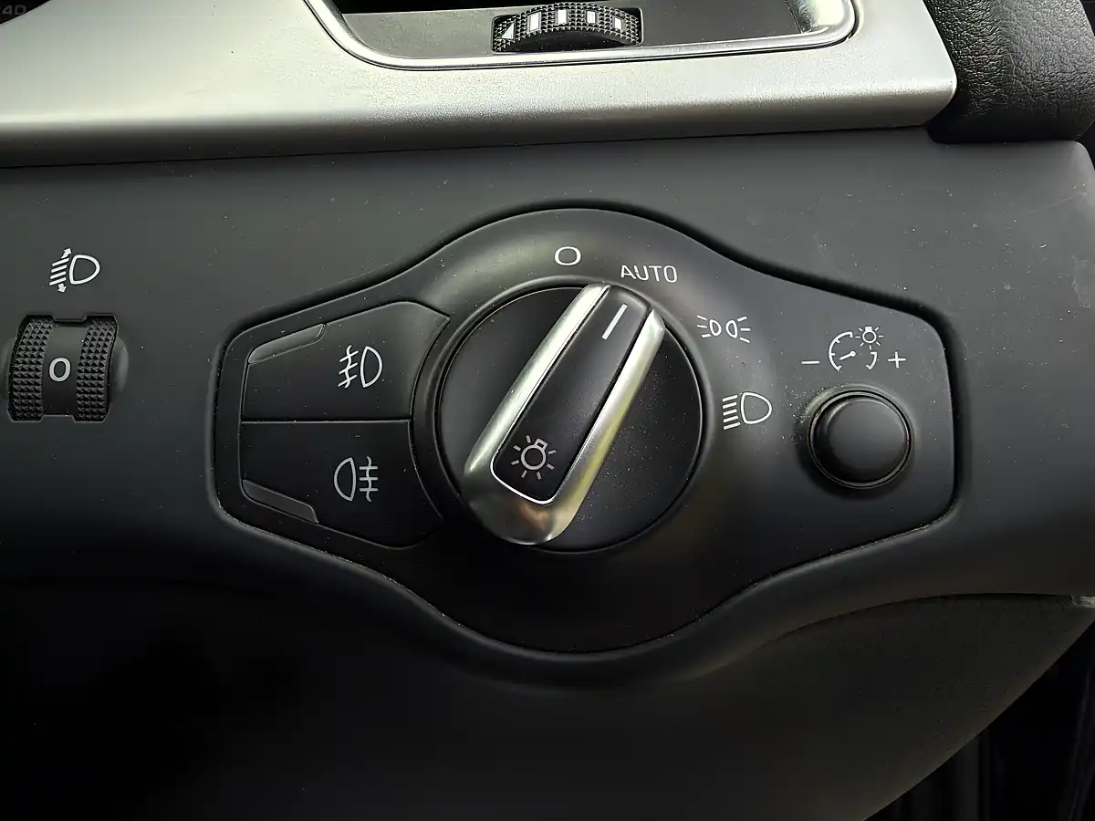 Used 2012 Audi A4 Technik Black - Interior and Exterior details 19