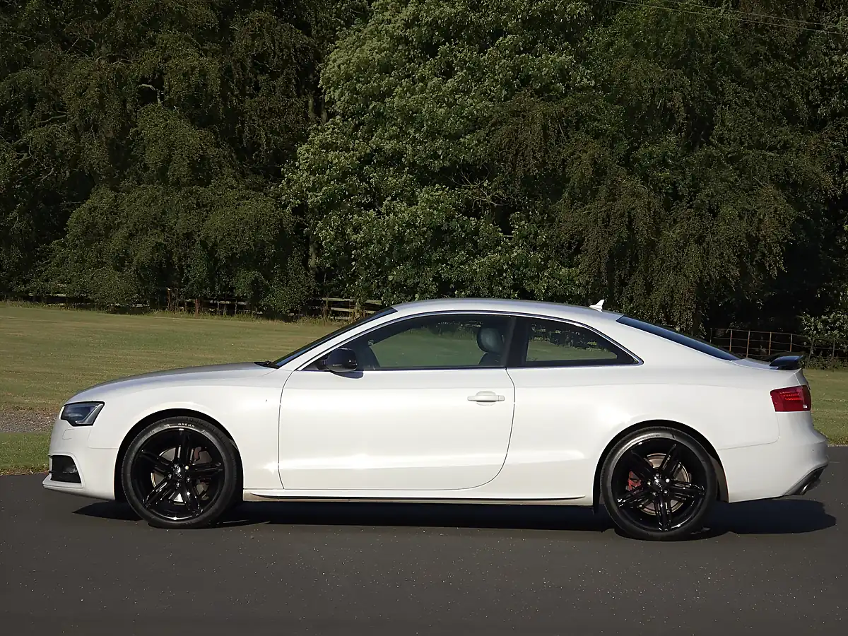 Used 2012 Audi A5 S Line White - Interior and Exterior details 12