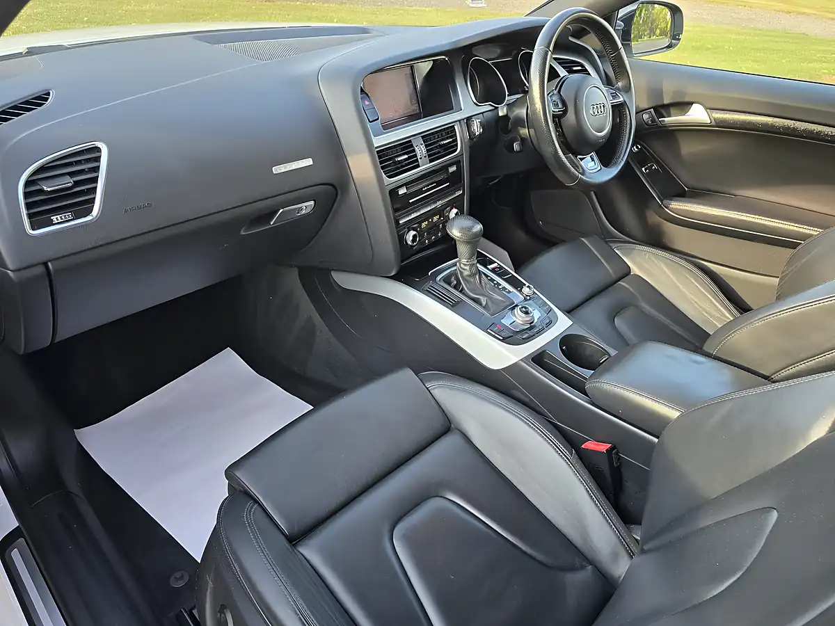 Used 2012 Audi A5 S Line White - Interior and Exterior details 6