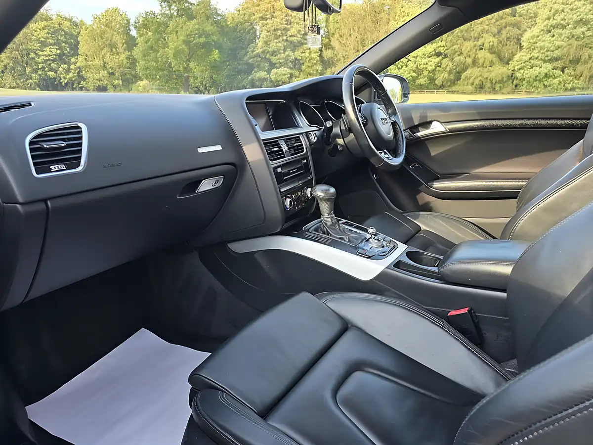 Used 2012 Audi A5 S Line White - Interior and Exterior details 7