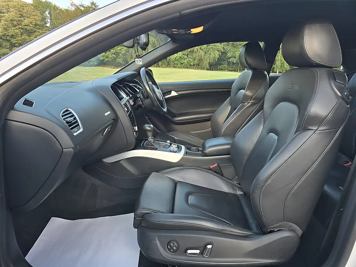 Used 2012 Audi A5 S Line White - Interior and Exterior details 9
