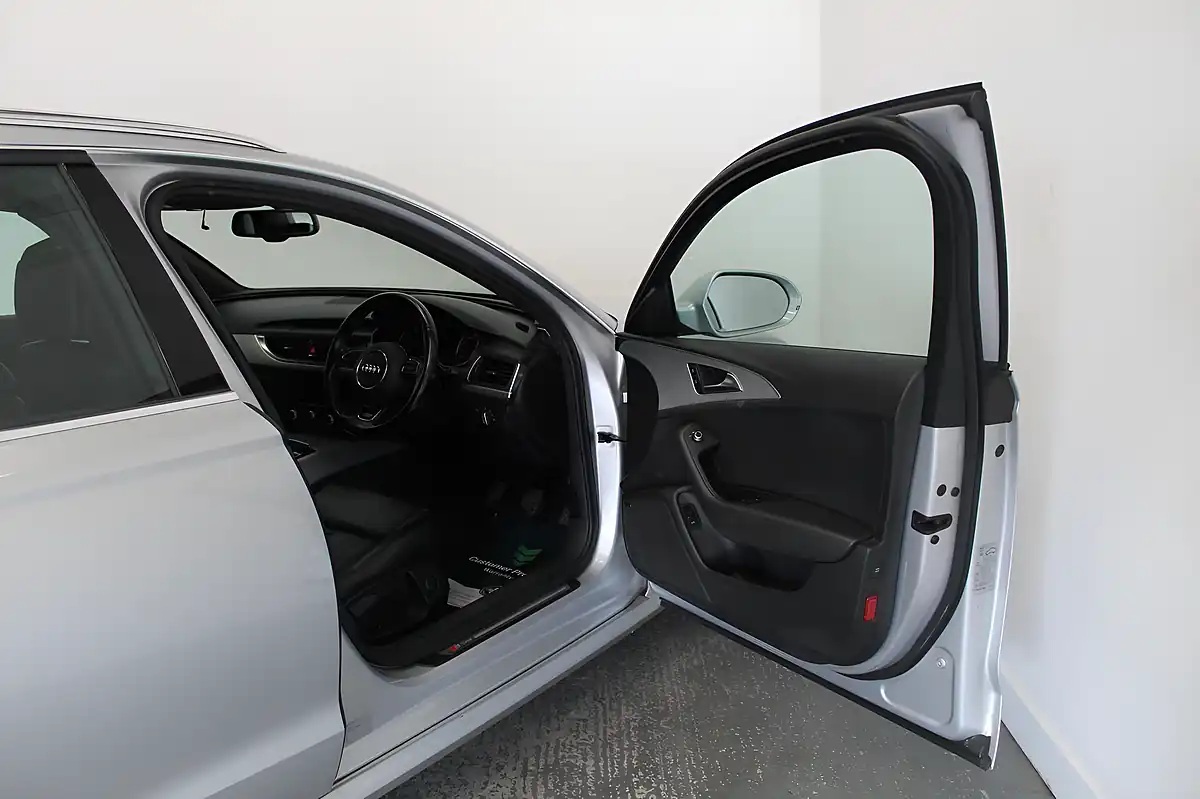 Used 2012 Audi A6 Avant S Line Silver - Interior and Exterior details 12