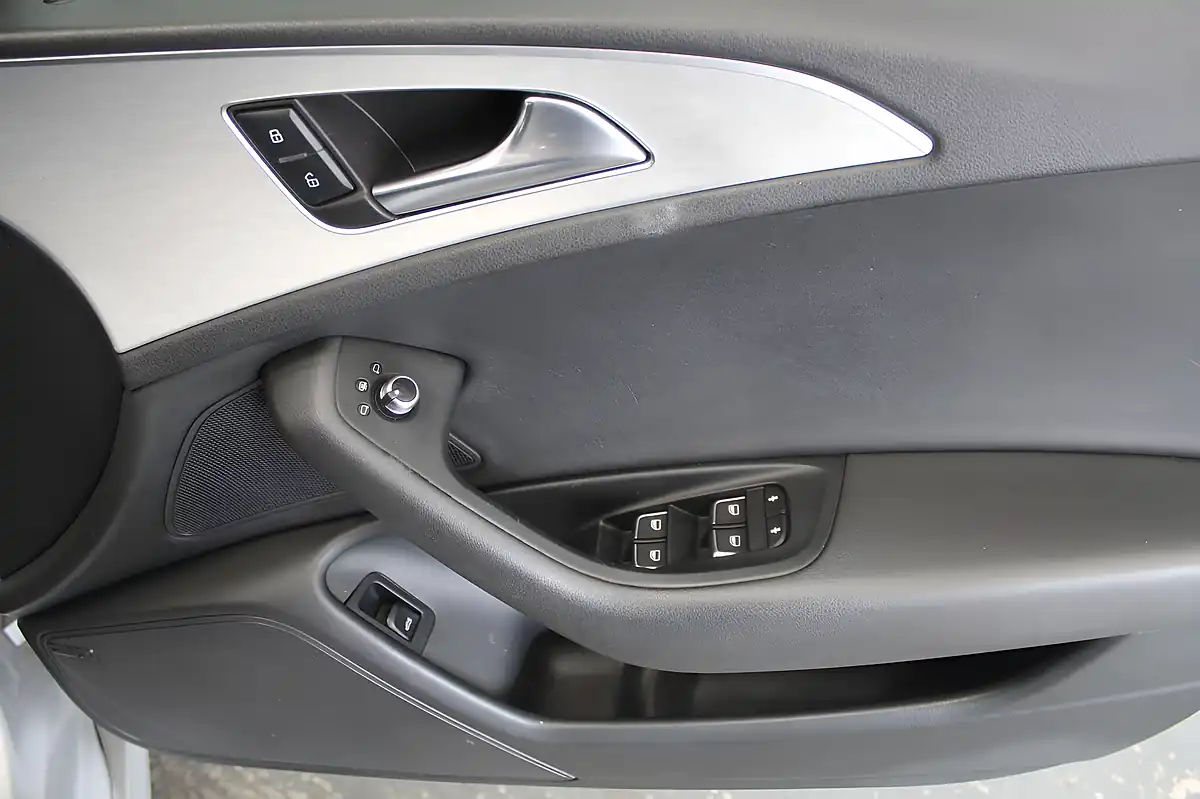 Used 2012 Audi A6 Avant S Line Silver - Interior and Exterior details 17
