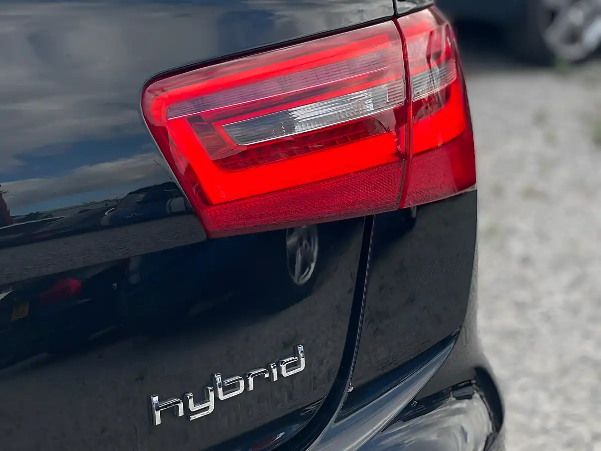 Used 2012 Audi A6 Saloon Black - Interior and Exterior details 9