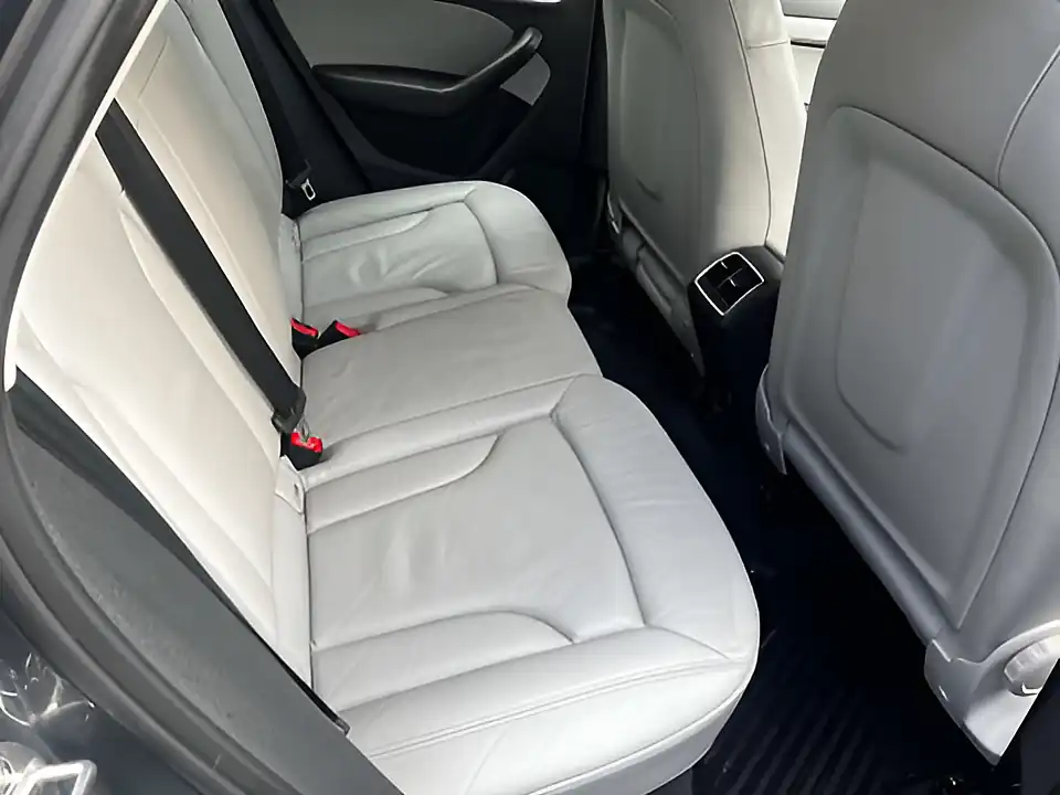 Used 2012 Audi Q3 Se Grey - Interior and Exterior details 16