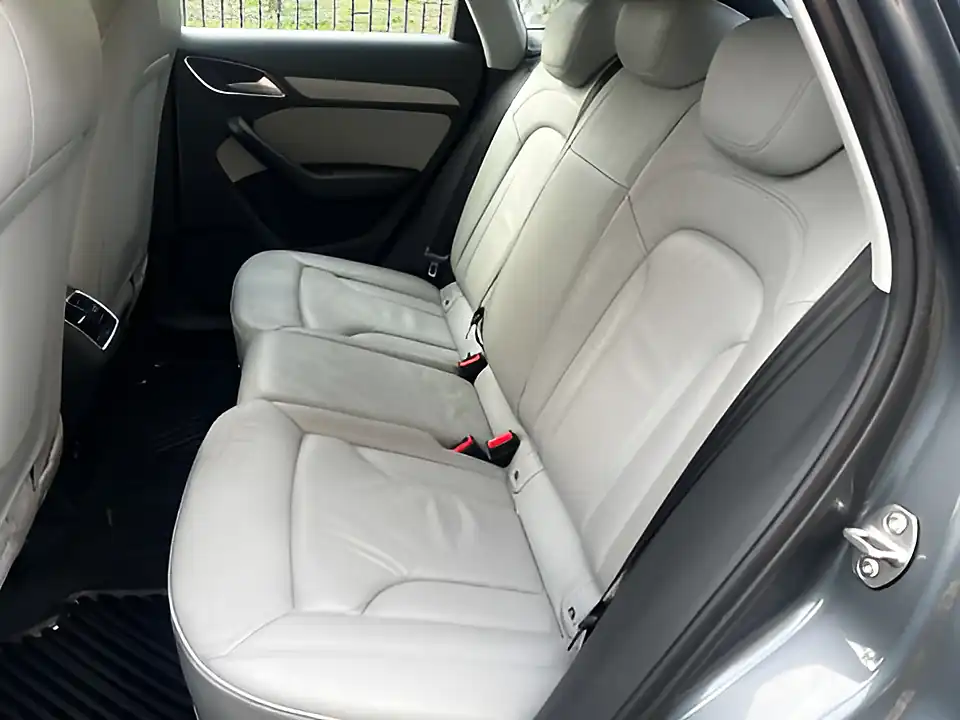 Used 2012 Audi Q3 Se Grey - Interior and Exterior details 17