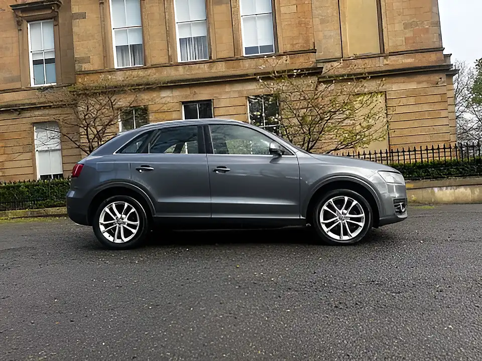 Used 2012 Audi Q3 Se Grey - Interior and Exterior details 6