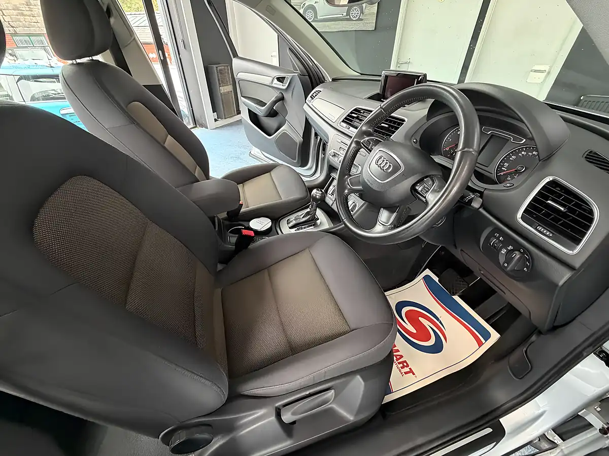 Used 2012 Audi Q3 Se Silver - Interior and Exterior details 10