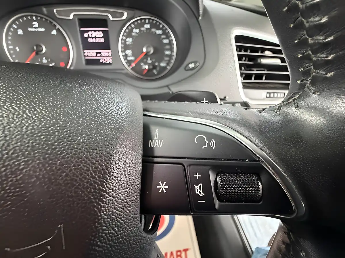 Used 2012 Audi Q3 Se Silver - Interior and Exterior details 12