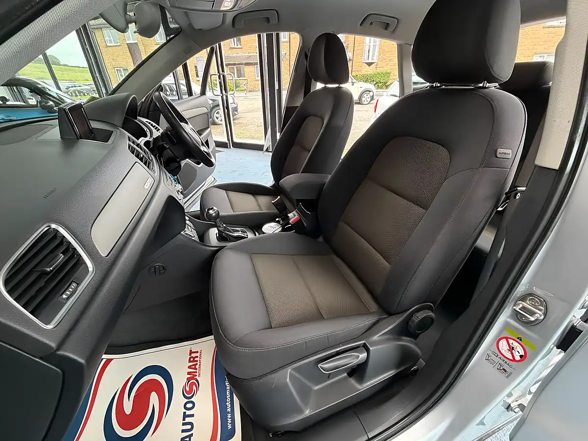 Used 2012 Audi Q3 Se Silver - Interior and Exterior details 15