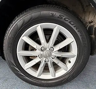 Used 2012 Audi Q3 Se Silver - Interior and Exterior details 16