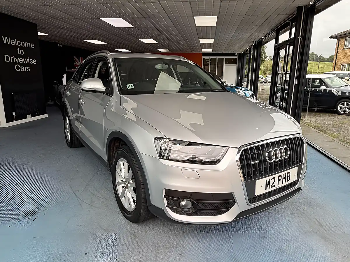 Used 2012 Audi Q3 Se Silver - Interior and Exterior details 3
