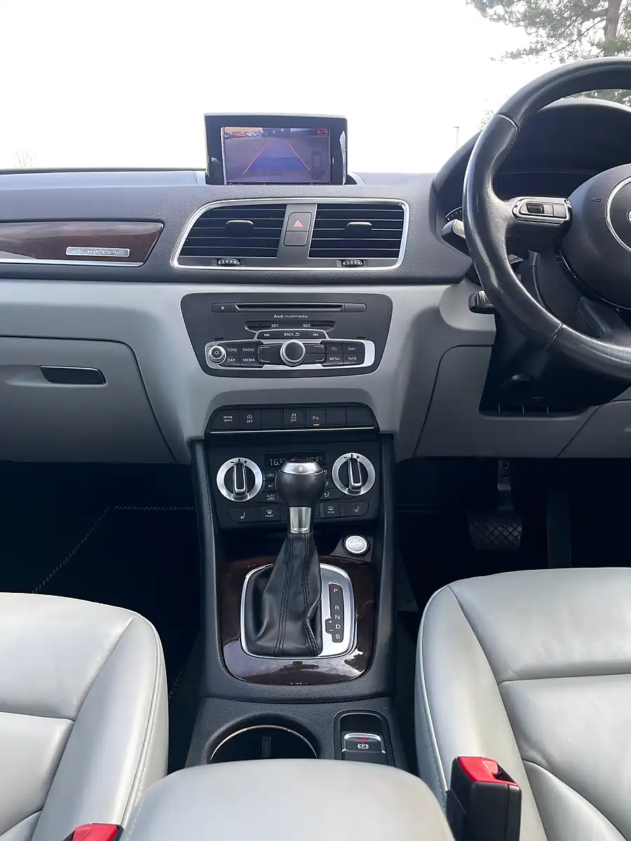 Used 2012 Audi Q3 Se Silver - Interior and Exterior details 17