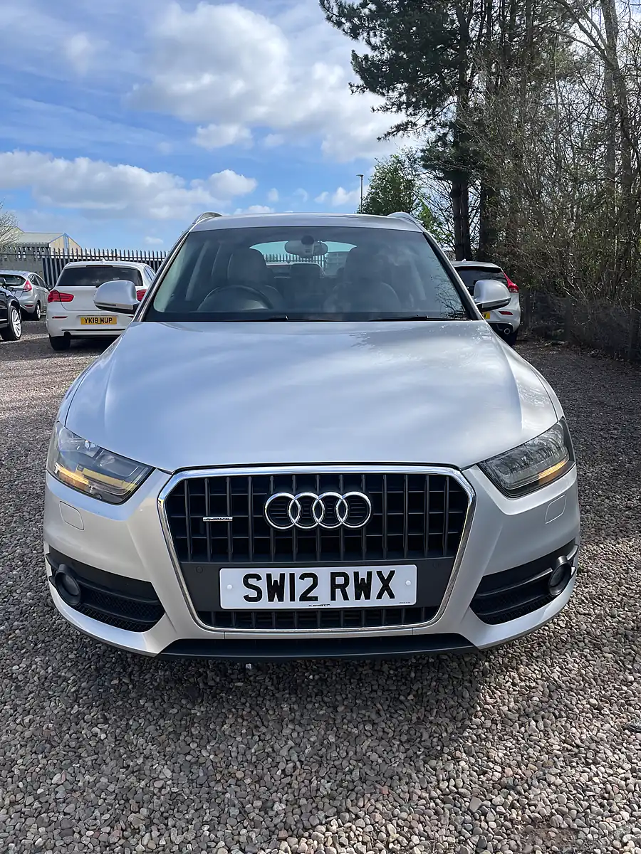 Used 2012 Audi Q3 Se Silver - Interior and Exterior details 9