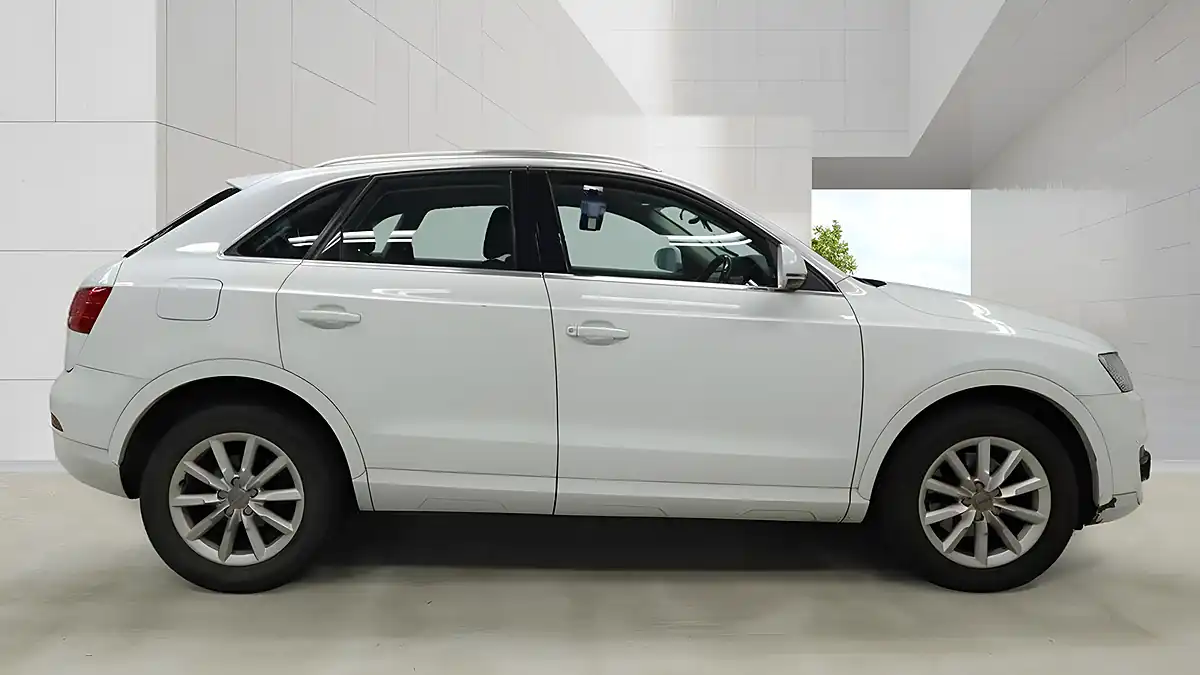 Used 2012 Audi Q3 Se White - Interior and Exterior details 5