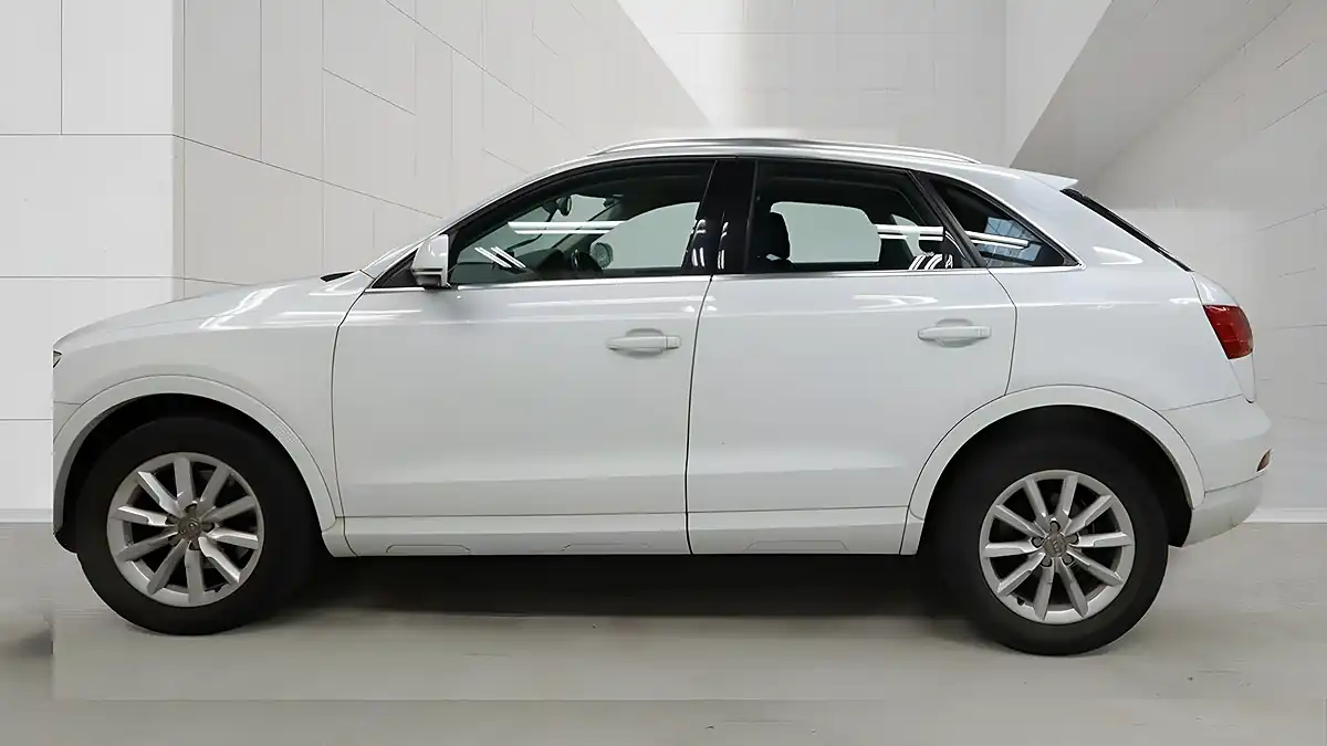 Used 2012 Audi Q3 Se White - Interior and Exterior details 6