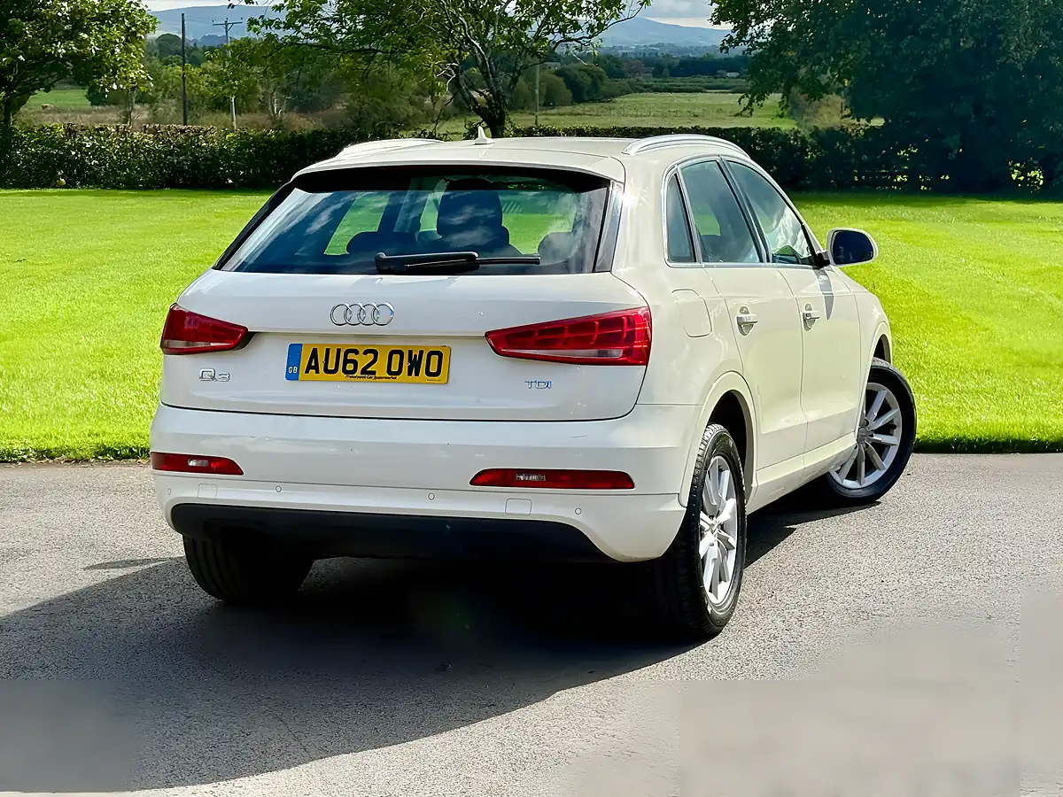Used 2012 Audi Q3 Se White - Interior and Exterior details 4