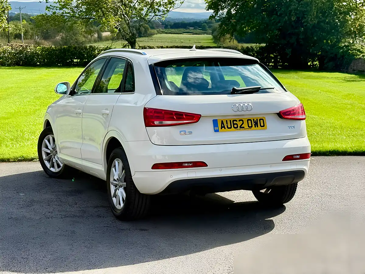 Used 2012 Audi Q3 Se White - Interior and Exterior details 8