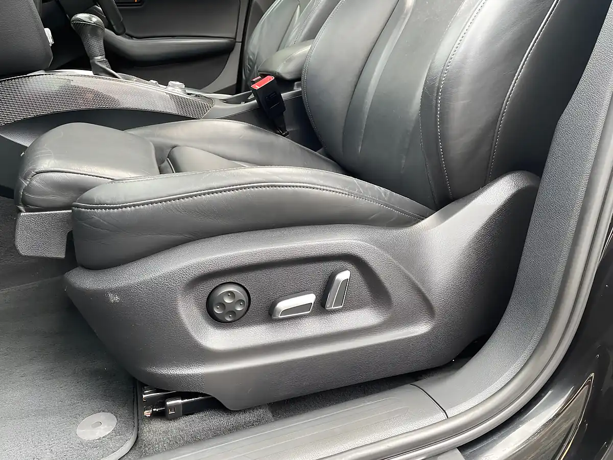Used 2012 Audi Q5 S Line Plus Black - Interior and Exterior details 5