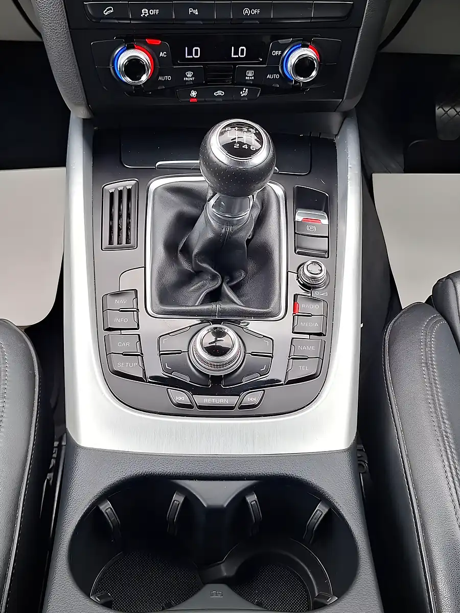 Used 2012 Audi Q5 S Line Plus Black - Interior and Exterior details 9