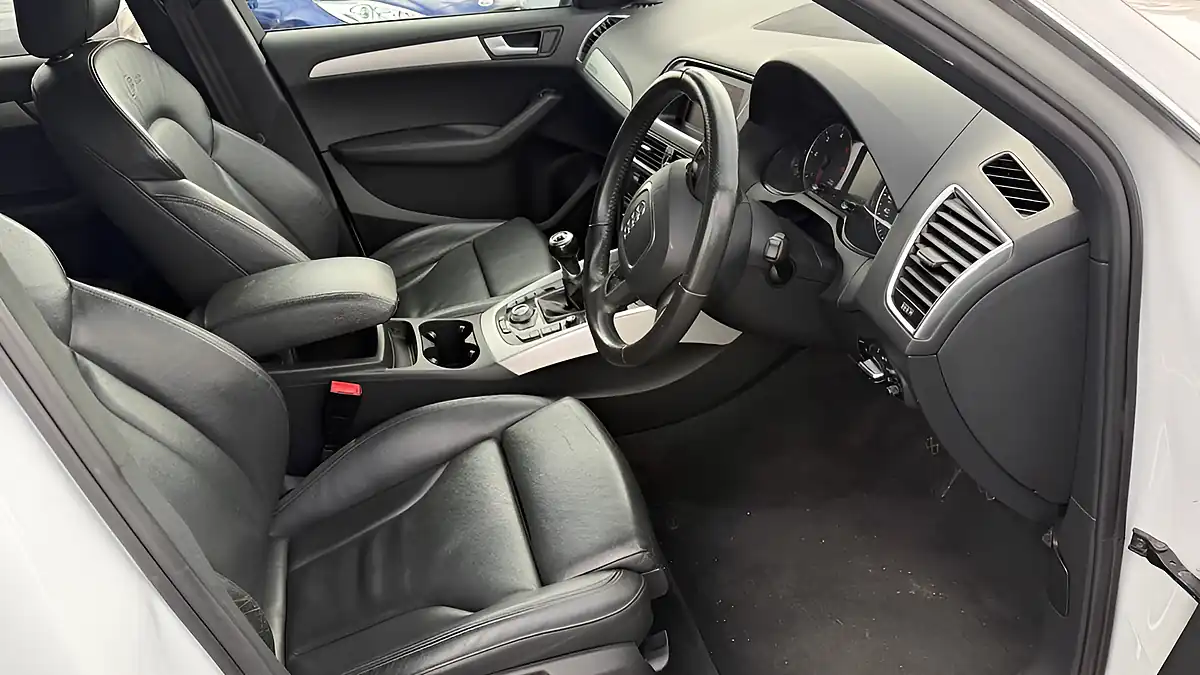 Used 2012 Audi Q5 S Line Plus White - Interior and Exterior details 13