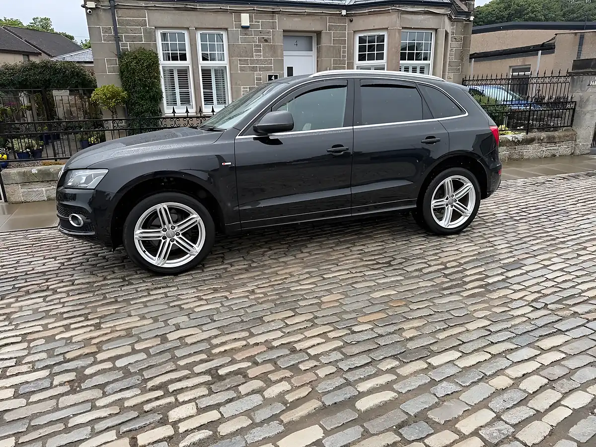 Used 2012 Audi Q5 S Line Special Edition Black - Interior and Exterior details 5