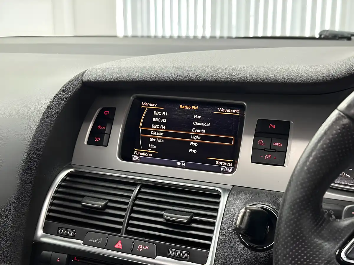 Used 2012 Audi Q7 S Line Plus Black - Interior and Exterior details 16