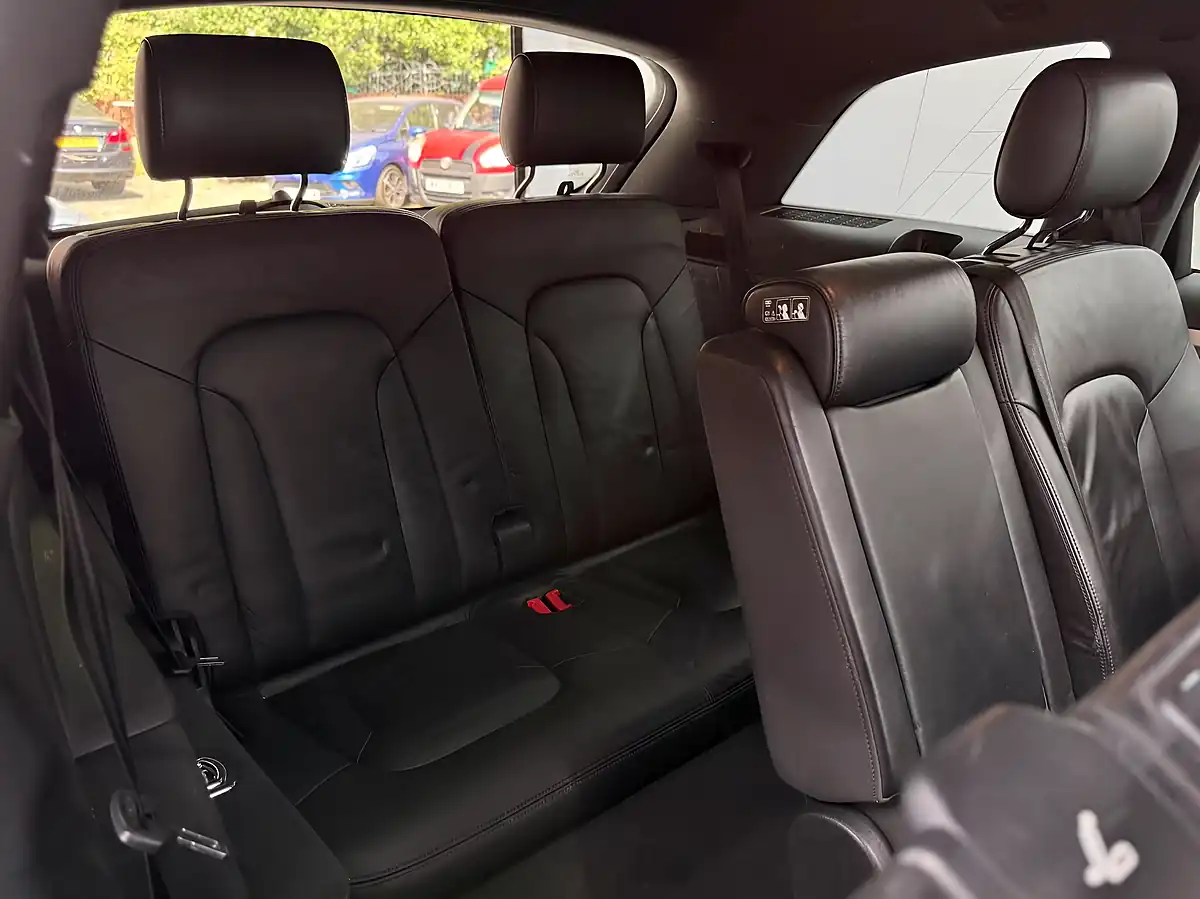 Used 2012 Audi Q7 S Line Plus Black - Interior and Exterior details 9