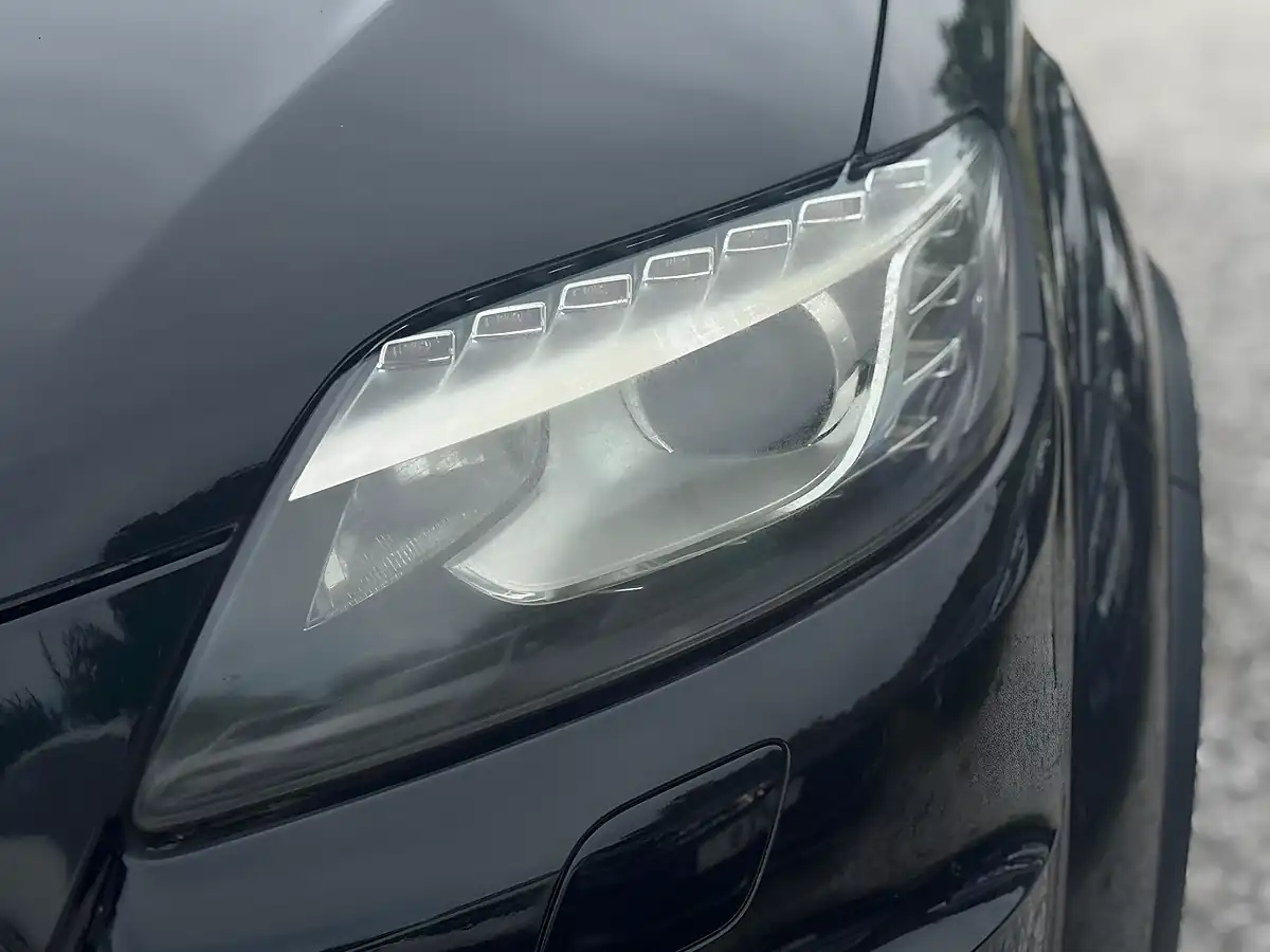 Used 2012 Audi Q7 S Line Plus Black - Interior and Exterior details 18