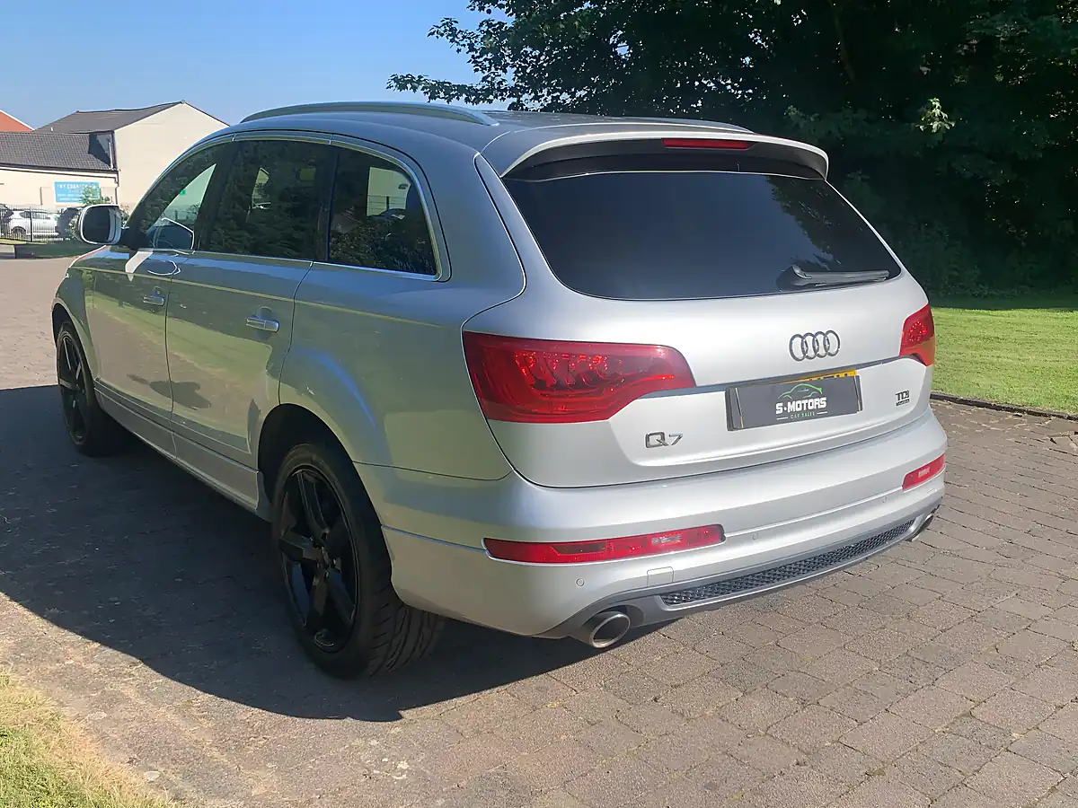 Used 2012 Audi Q7 S Line Silver - Interior and Exterior details 13