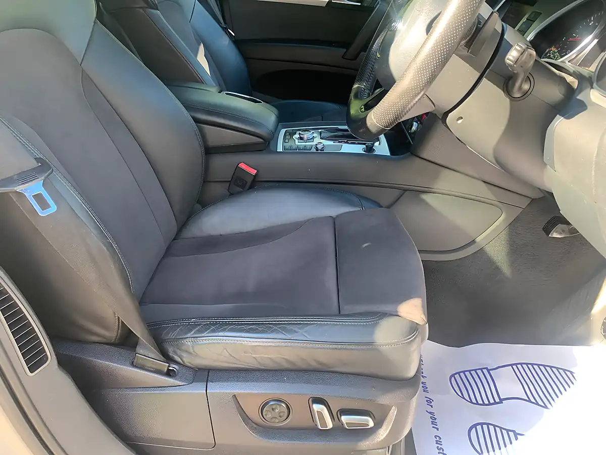 Used 2012 Audi Q7 S Line Silver - Interior and Exterior details 15