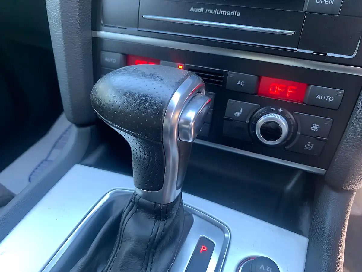Used 2012 Audi Q7 S Line Silver - Interior and Exterior details 17