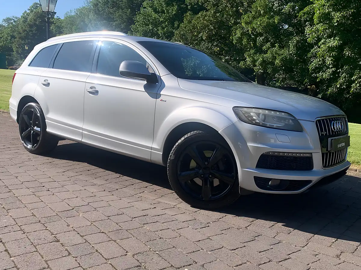 Used 2012 Audi Q7 S Line Silver - Interior and Exterior details 4