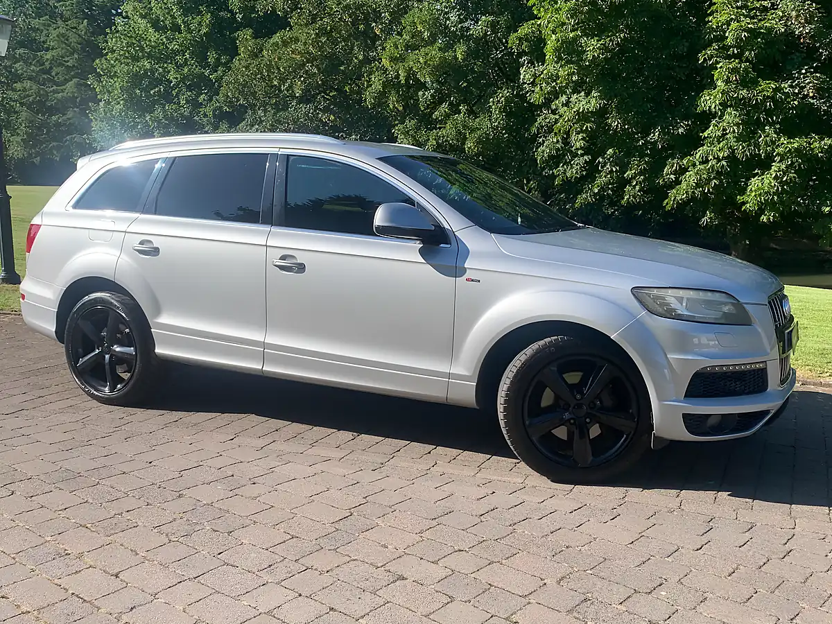 Used 2012 Audi Q7 S Line Silver - Interior and Exterior details 7