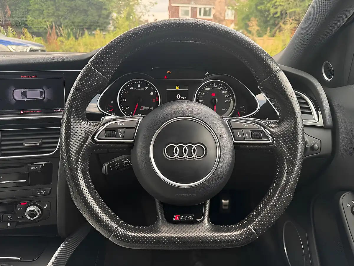 Used 2012 Audi RS 4 Avant S Tronic Silver - Interior and Exterior details 12