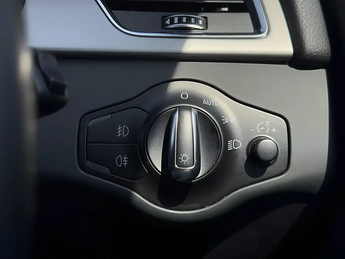 Used 2012 Audi S5 Quattro White - Interior and Exterior details 15