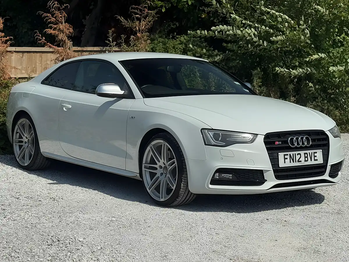 Used 2012 Audi S5 Quattro White - Interior and Exterior details 3