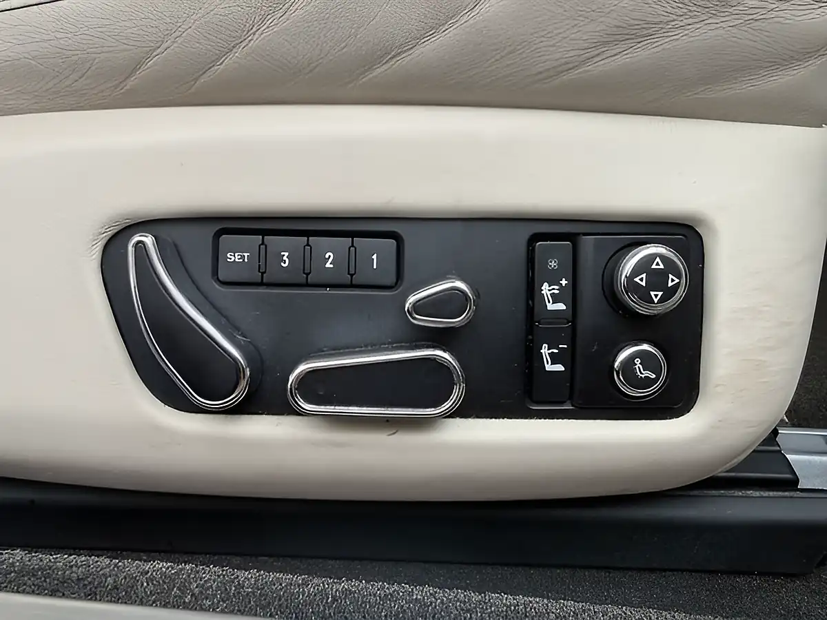 Used 2012 Bentley Continental Gtc White - Interior and Exterior details 20