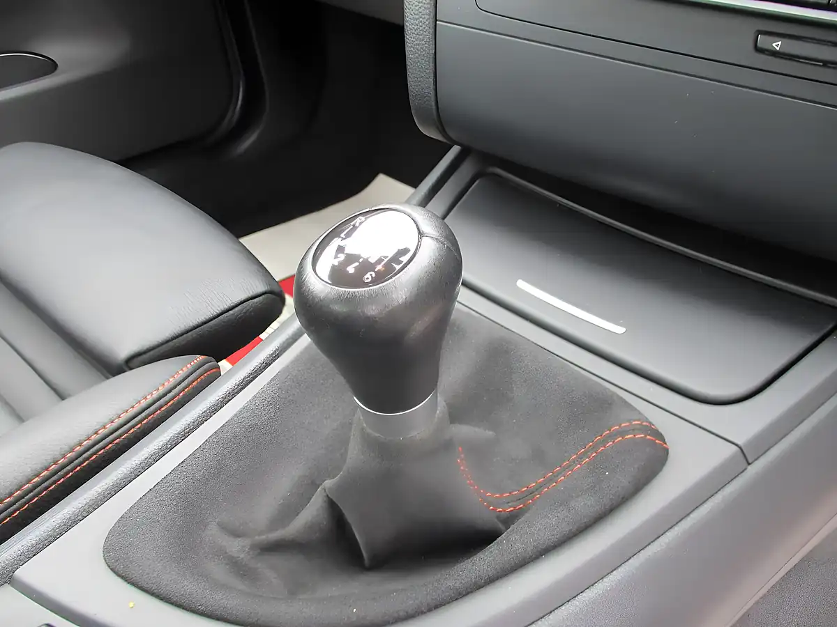 Used 2012 BMW 1 Series Coupe White - Interior and Exterior details 12