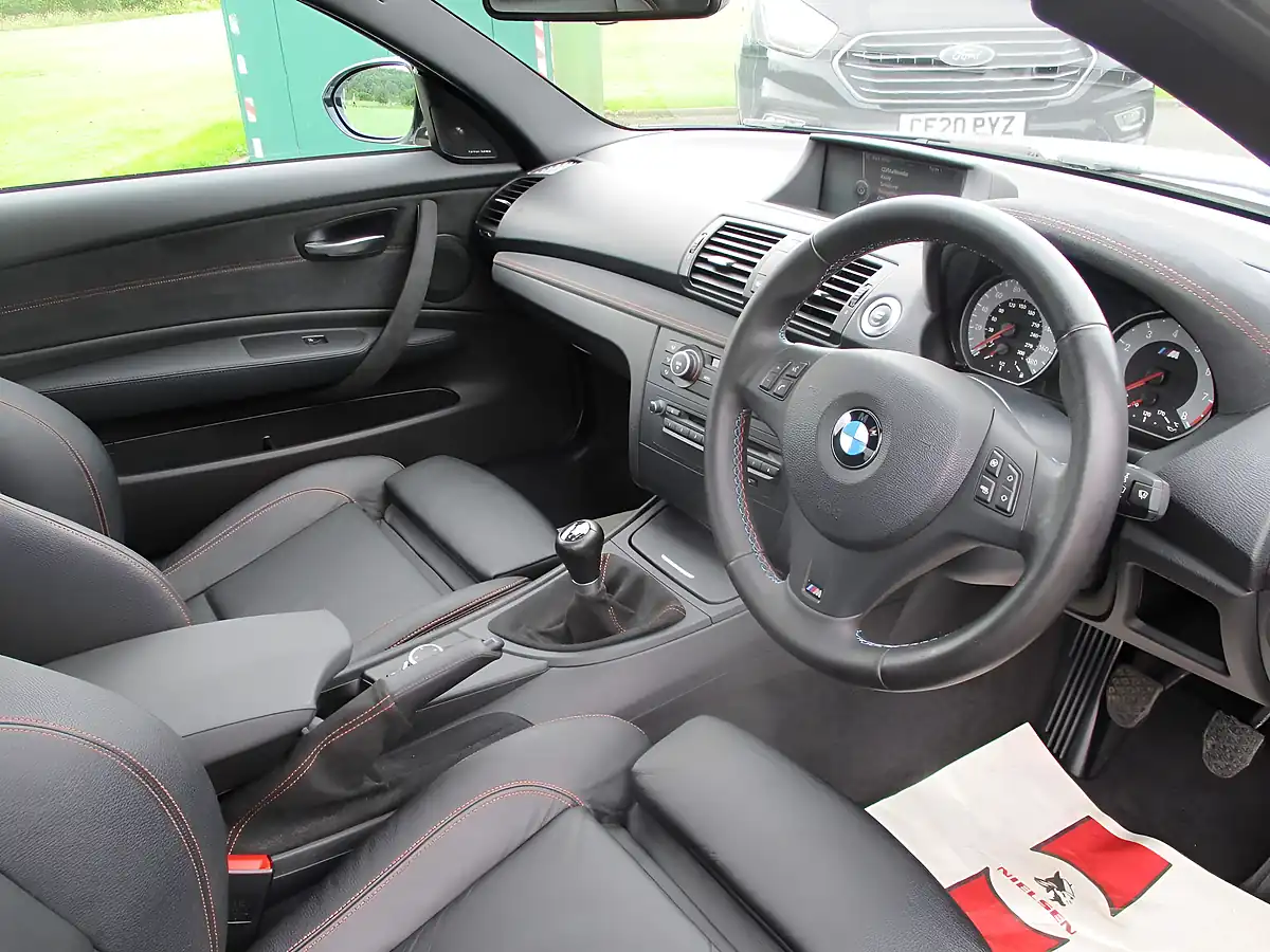 Used 2012 BMW 1 Series Coupe White - Interior and Exterior details 18